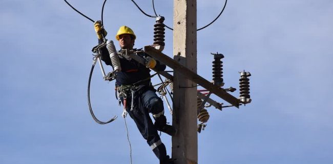 شبکه برق بیش از هزار و ۷۰۰ روستای کردستان اصلاح شد