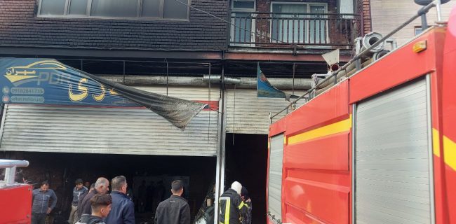 آتش‌سوزی مغازه تعمیرگاه مکانیکی روبروی ایران‌خودرو