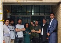 زوج خیر تهرانی به دانش‌آموزان مدرسه روستایی «روح نشاط» هدیه دادند