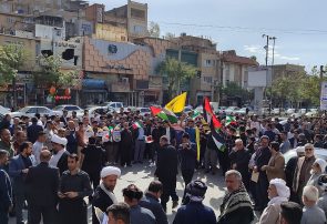 تجمع مردم مریوان در حمایت از پاسخ موشکی ایران به اسرائیل