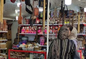 نمایشگاه نوروزی صنایع‌دستی و محصولات محلی در دریاچه زریبار مریوان