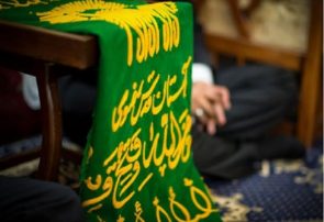 محبت و همدلی در زیر سایه پرچم امام رضا (ع)