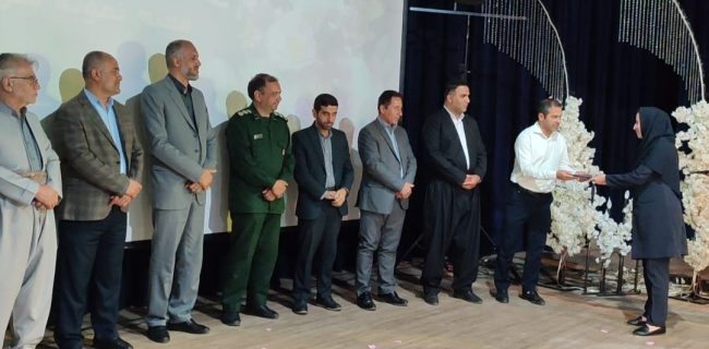 تکریم ستاره‌های درخشان علم و دانش در مریوان