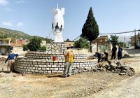 مجسمه مقاومت کردستان و بمباران شیمیایی قلعهجی به زودی رونمایی میشود مجسمه مقاومت کردستان و بمباران شیمیایی قلعهجی به زودی رونمایی میشود