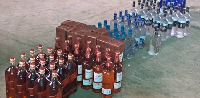 کشف و ضبط ۱۰۳ بطری مشروبات الکلی در گمرک باشماق مریوان