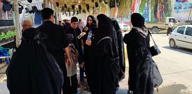 خدمت‌رسانی موکب امام رضا(ع) به زائرین