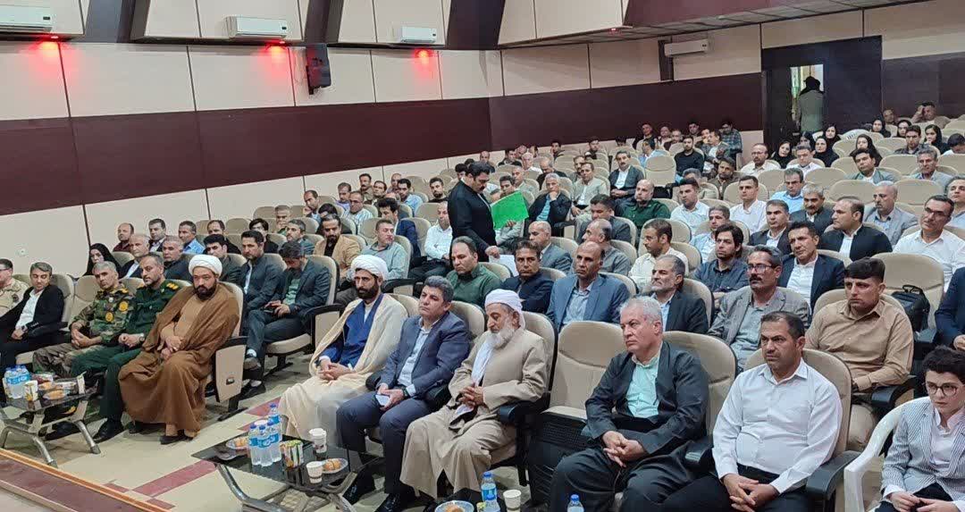 جلسه شورای اداری شهرستان مریوان به مناسبت روز کارمند برگزار شد