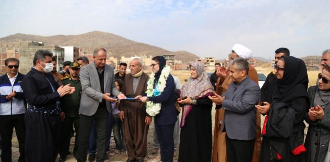 مراسم استقبال از بانوی مدالآور کردستانی در مریوان مراسم استقبال از بانوی مدالآور کردستانی در مریوان