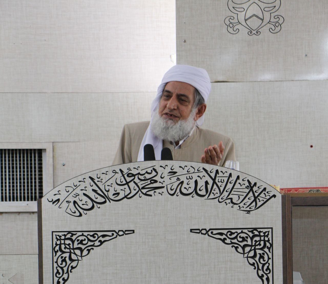 رعایت حدود الهی و هوشیاری در برابر آسیب‌های اجتماعی ضروری است