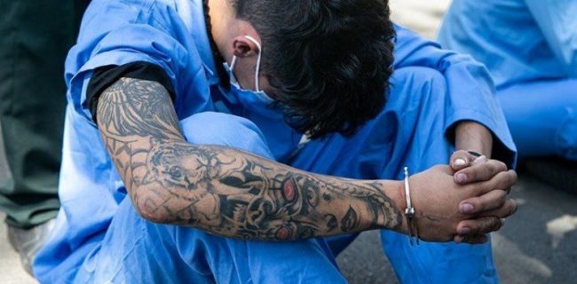 پلیس مریوان در عملیات ضربتی ۱۹ نفر از اراذل و اوباش سابقه‌دار را به دام انداخت