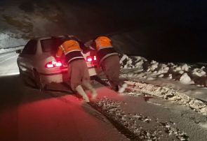 عملیات رهاسازی خودروها در کولاک محور مریوان – سقز