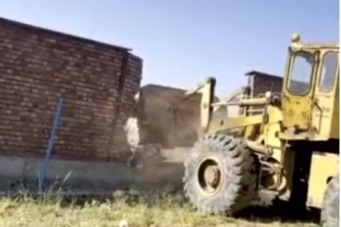 قلعوقمع ۱۲ مورد ساختوساز غیرمجاز در اراضی کشاورزی شهرستان مریوان قلعوقمع ۱۲ مورد ساختوساز غیرمجاز در اراضی کشاورزی شهرستان مریوان