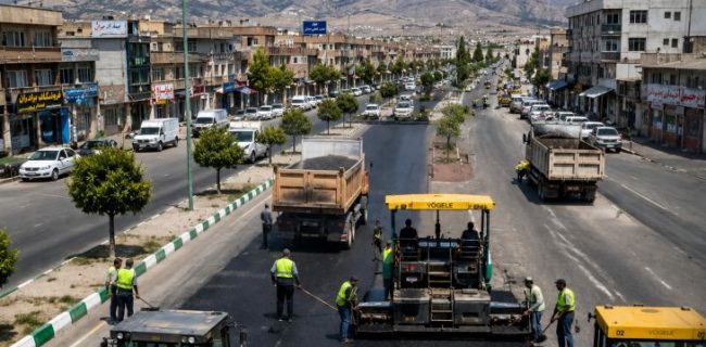 عملیات آسفالت بلوار کردستان کانیدینار آغاز شد عملیات آسفالت بلوار کردستان کانیدینار آغاز شد