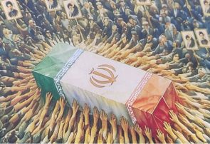 ایستادگی مریوانی‌ها در برابر دشمن با حضور در تشییع رهبر شهید