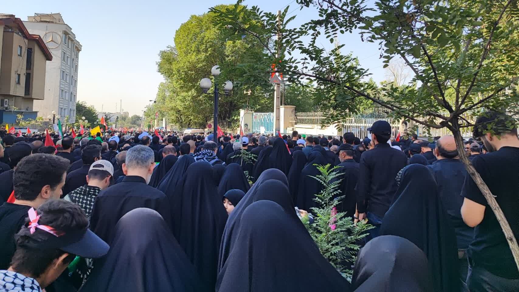 آغاز وداع میلیونی ملت با رهبر شهید انقلاب