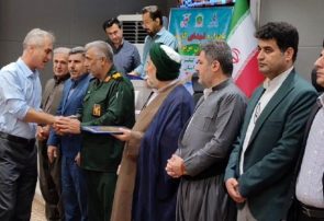 مراسم تجلیل از شهدای کارمند مریوان