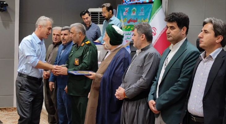 مراسم تجلیل از شهدای کارمند مریوان مراسم تجلیل از شهدای کارمند مریوان