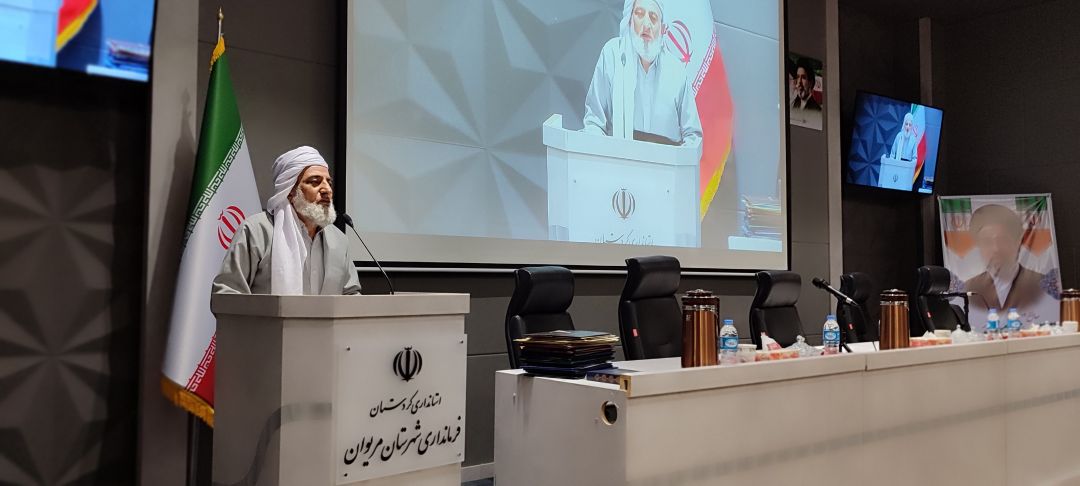 کارمند مؤمن و اخلاقمدار ستون خدمترسانی است کارمند مؤمن و اخلاقمدار ستون خدمترسانی است