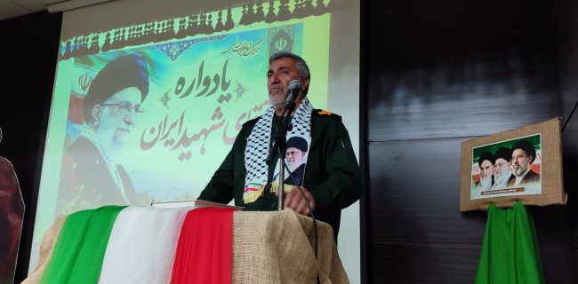 زنان مریوان بیش از مردان در پشتیبانی جنگ اثرگذار بودند زنان مریوان بیش از مردان در پشتیبانی جنگ اثرگذار بودند