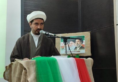 بصیرت تاریخی، ضامن شکست توطئههای دشمن است