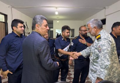 تجلیل فرماندار و فرمانده سپاه مریوان از مجاهدت‌های آتش‌نشانان