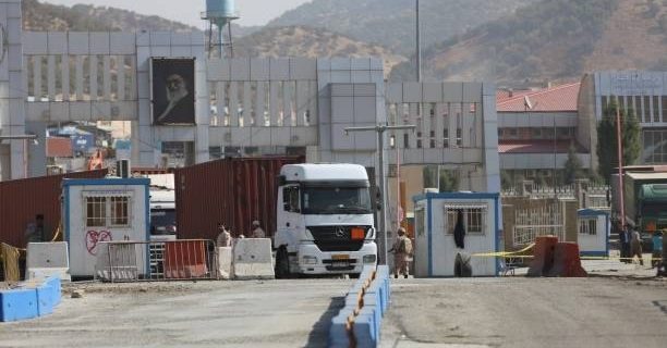 هیچ کالایی بدون مجوز معطل نمانده است هیچ کالایی بدون مجوز معطل نمانده است